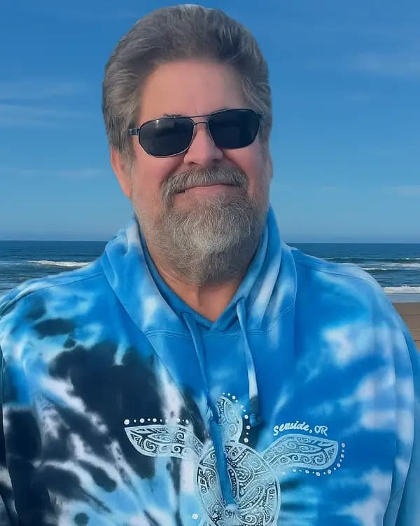 Daniel-Friendly customer support representative